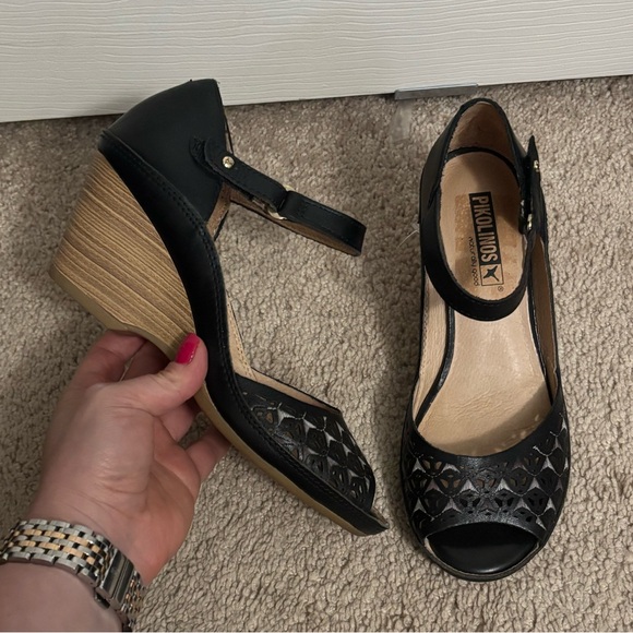 Pikolinos‎ | Black Leather Capri Wedge Sandal Open Toe Buckle Closure 36/5.5-6 - Picture 1 of 6